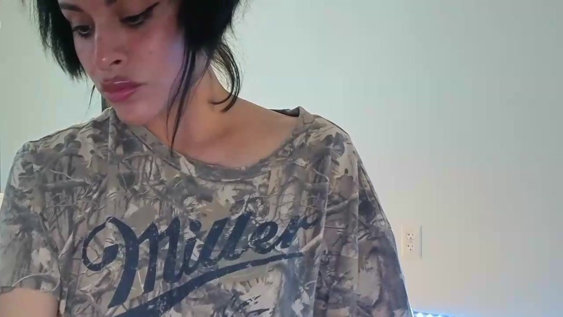 Gallery image thumbnail from nella's myfreecams stream on, 06/11/2026, 19:53 image 9 of 20