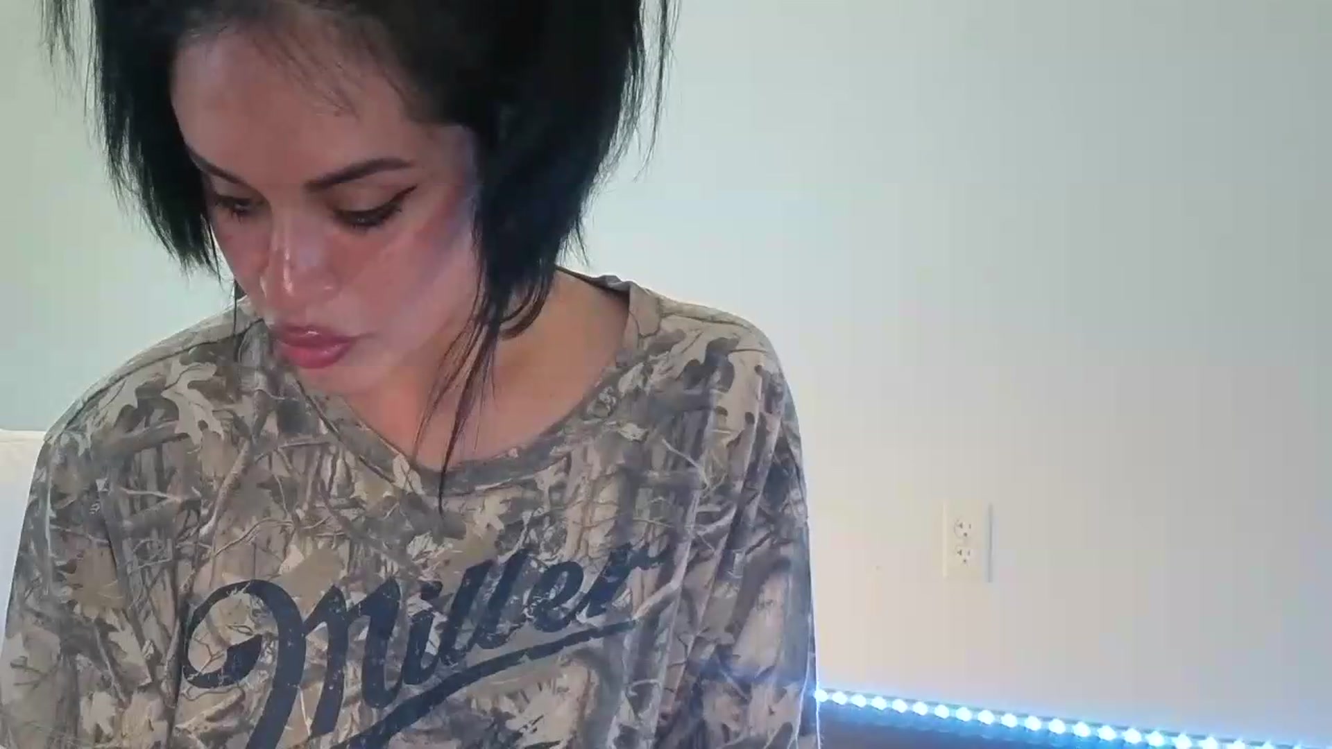 Gallery image thumbnail from nella's myfreecams stream on, 06/11/2026, 19:53 image 7 of 20