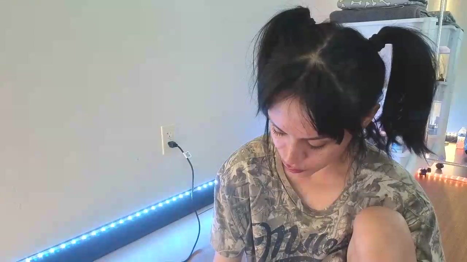 Gallery image thumbnail from nella's myfreecams stream on, 06/12/2026, 15:22 image 10 of 20