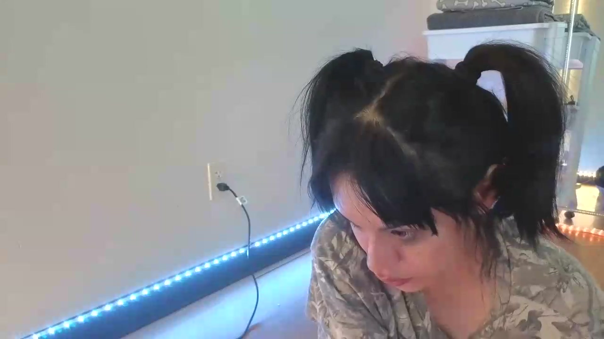 Gallery image thumbnail from nella's myfreecams stream on, 06/12/2026, 15:22 image 4 of 20