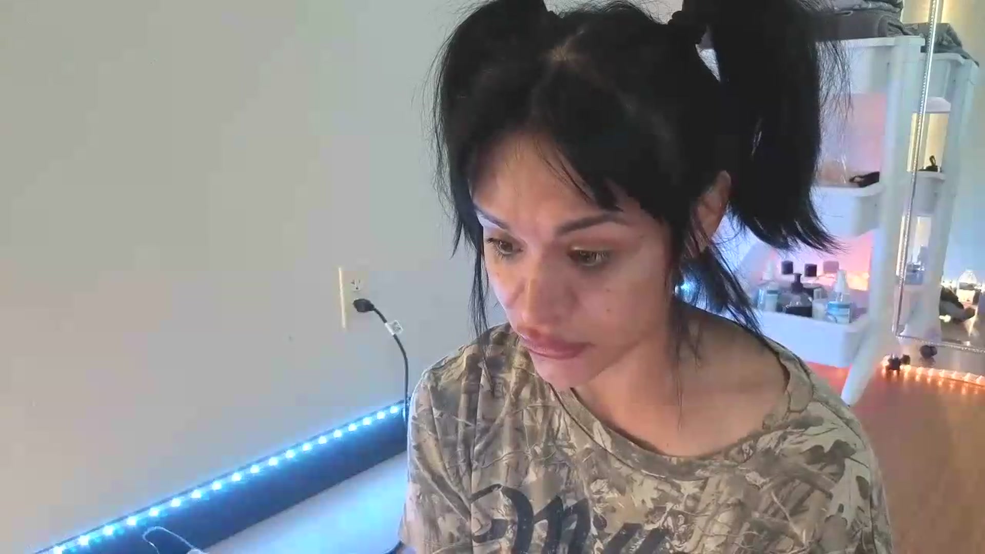 Gallery image thumbnail from nella's myfreecams stream on, 06/12/2026, 15:22 image 20 of 20