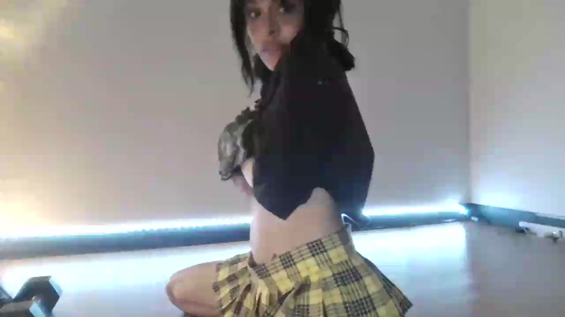 Gallery image thumbnail from nella's myfreecams stream on, 06/30/2026, 17:52 image 18 of 20