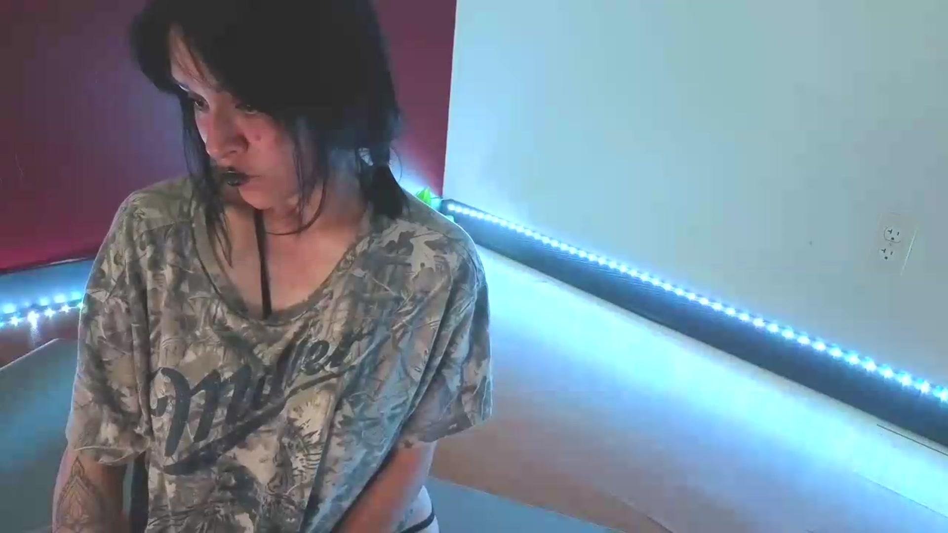 Gallery image thumbnail from nella's myfreecams stream on, 08/08/2026, 18:38 image 2 of 20