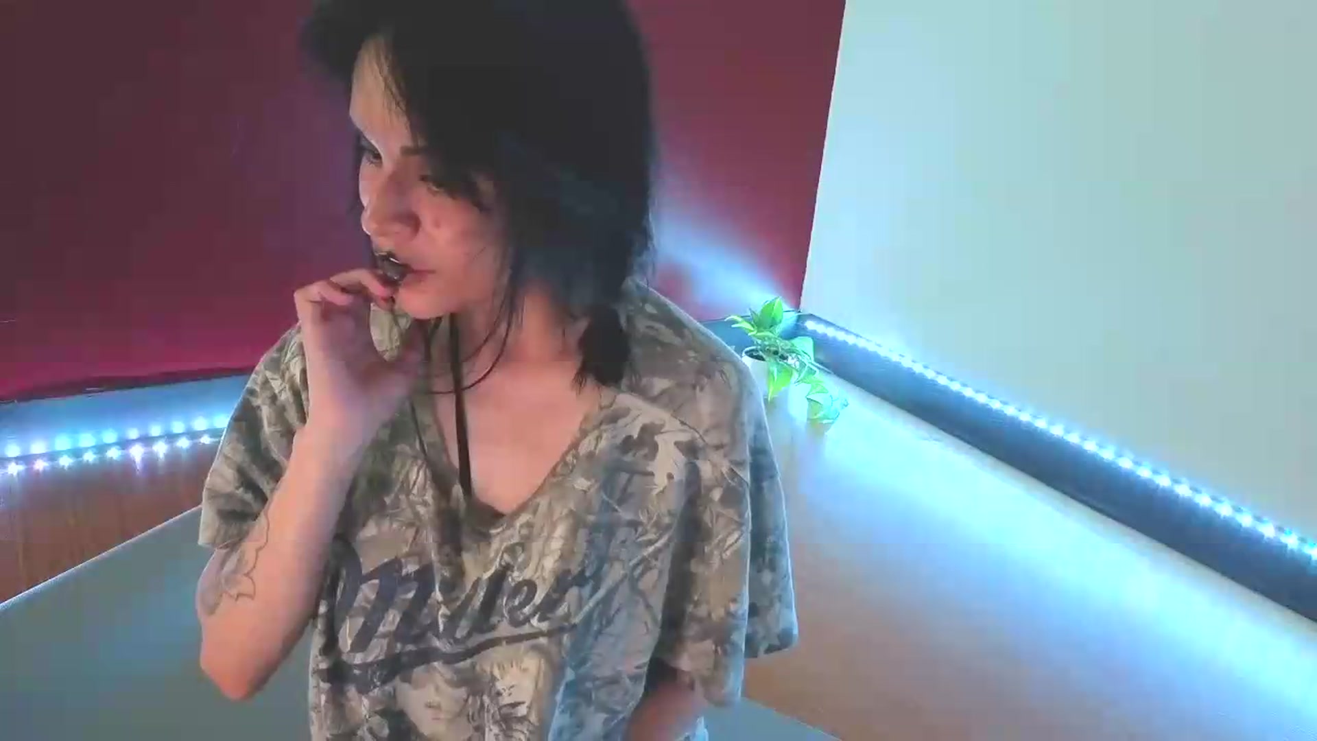 Gallery image thumbnail from nella's myfreecams stream on, 08/08/2026, 18:38 image 8 of 20