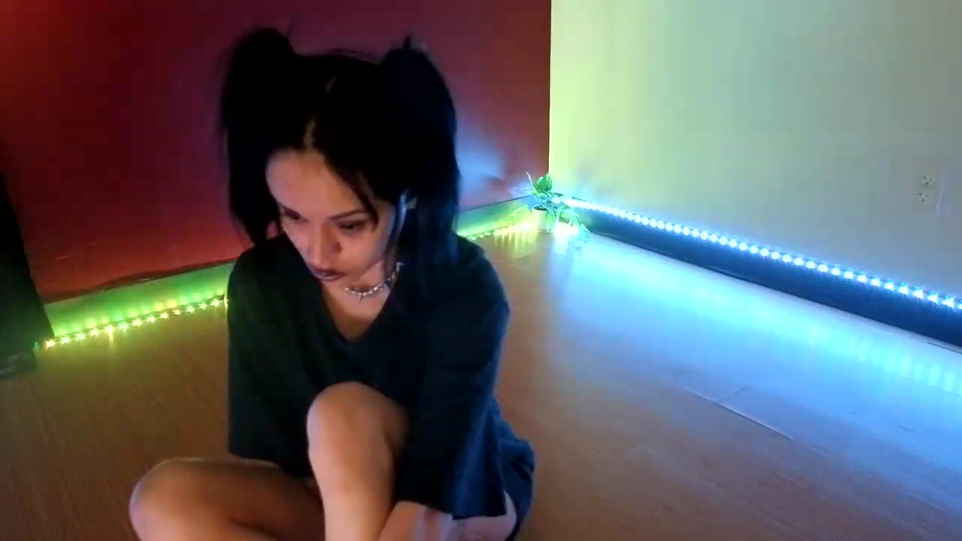 Gallery image thumbnail from nella's myfreecams stream on, 08/20/2026, 15:25 image 3 of 20