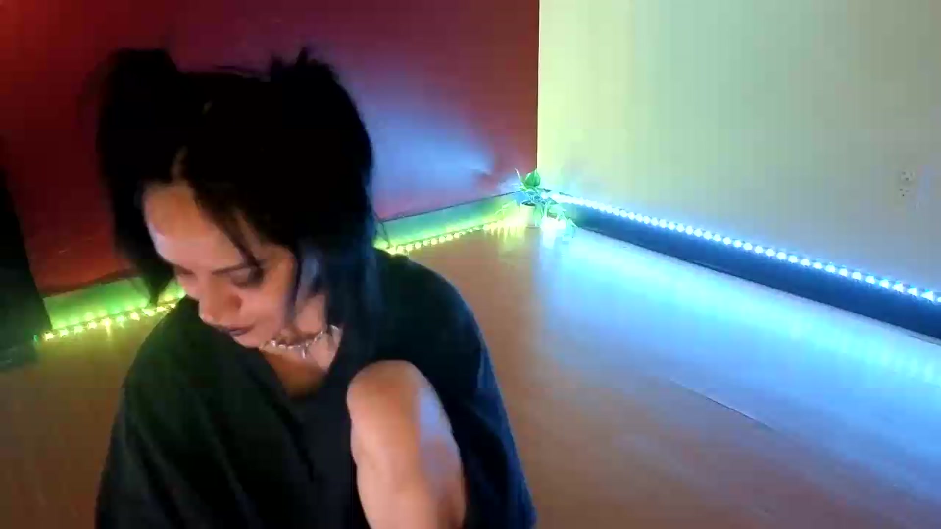 Gallery image thumbnail from nella's myfreecams stream on, 08/20/2026, 15:25 image 5 of 20