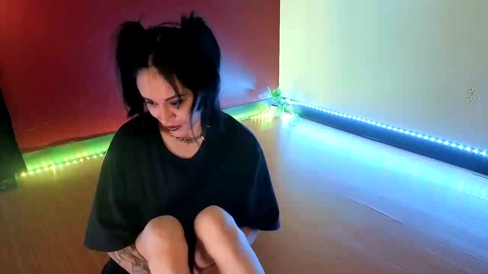 Gallery image thumbnail from nella's myfreecams stream on, 08/20/2026, 15:25 image 14 of 20