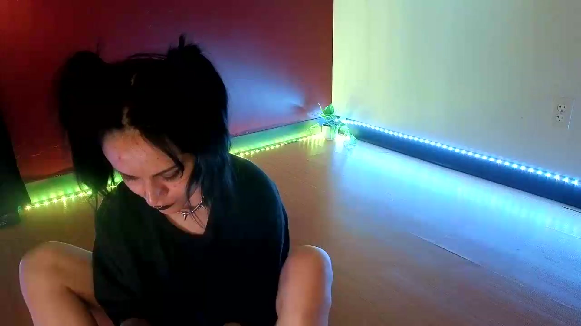 Gallery image thumbnail from nella's myfreecams stream on, 08/20/2026, 15:25 image 11 of 20