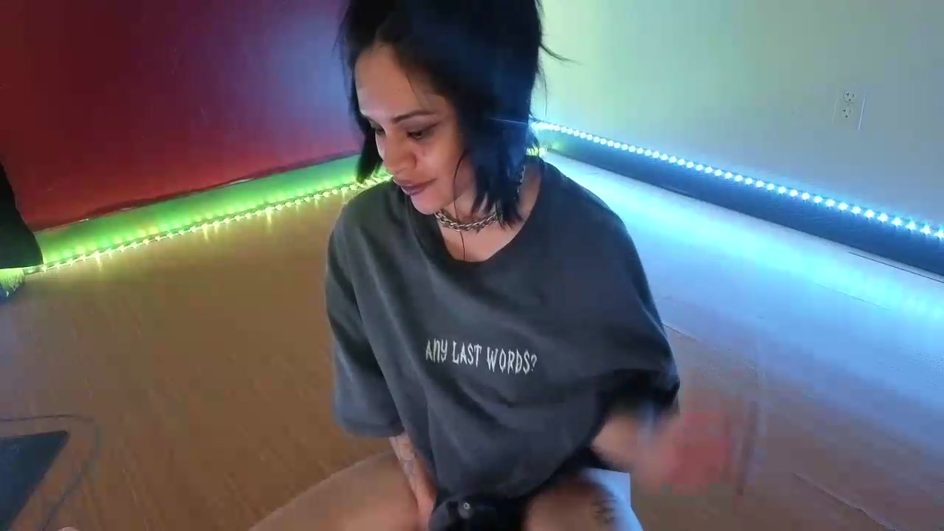 Gallery image thumbnail from nella's myfreecams stream on, 08/22/2026, 17:01 image 17 of 20