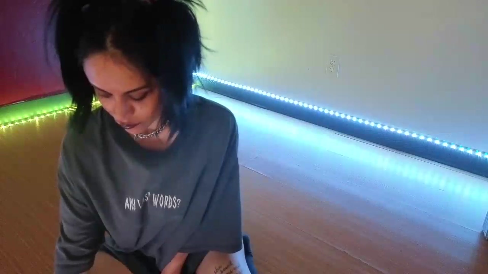 Gallery image thumbnail from nella's myfreecams stream on, 08/22/2026, 17:01 image 5 of 20