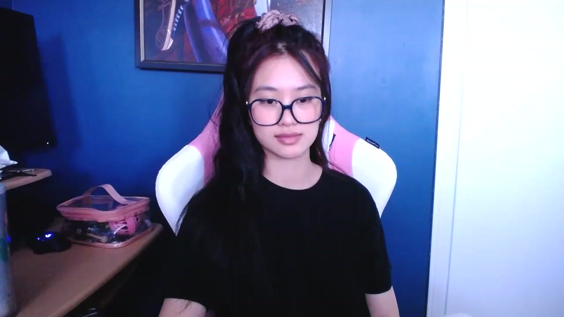 Gallery image thumbnail from nemukkonyago's myfreecams stream on, 12/19/2022, 18:44 image 8 of 20