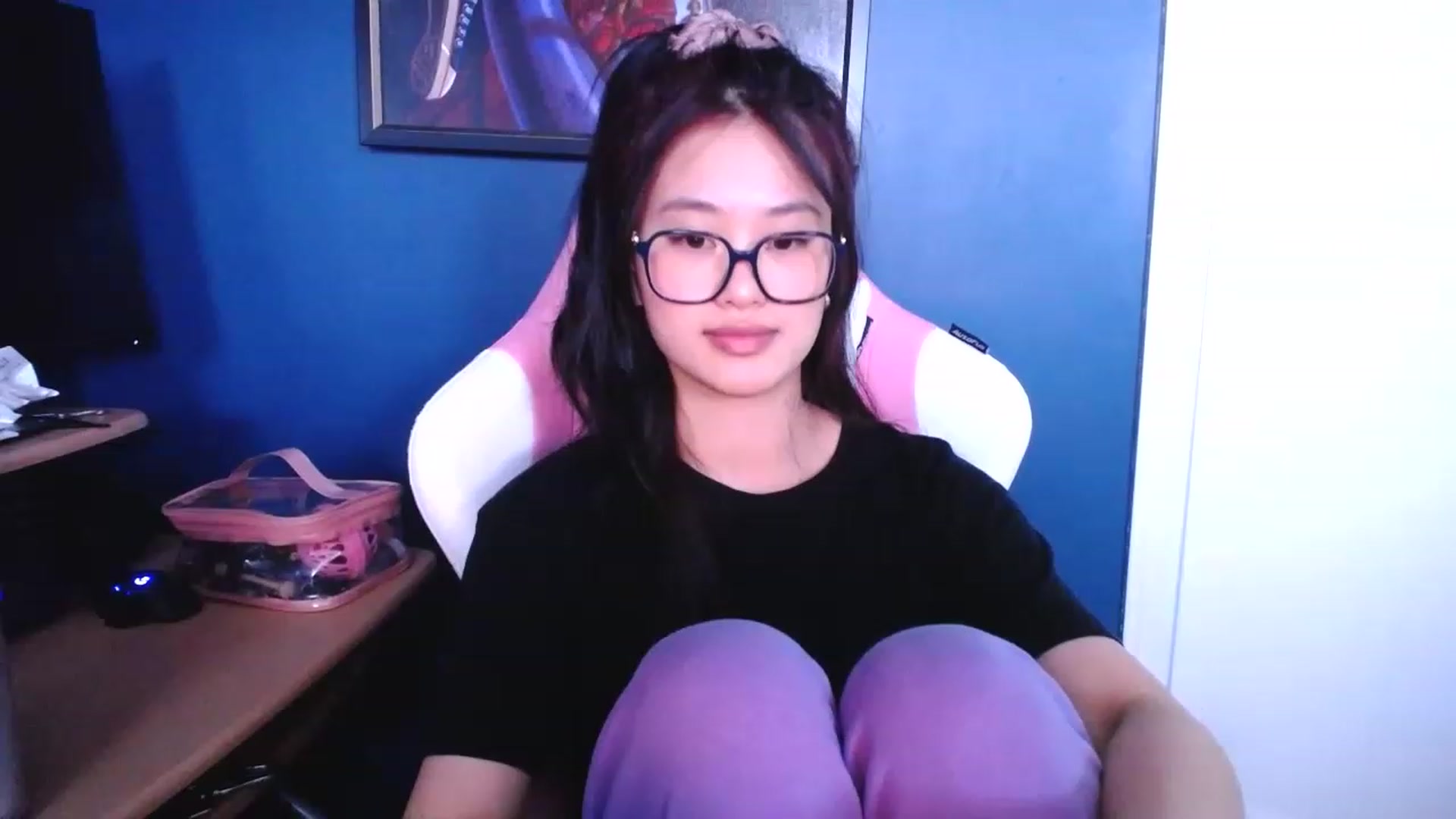 Gallery image thumbnail from nemukkonyago's myfreecams stream on, 12/19/2022, 18:44 image 16 of 20