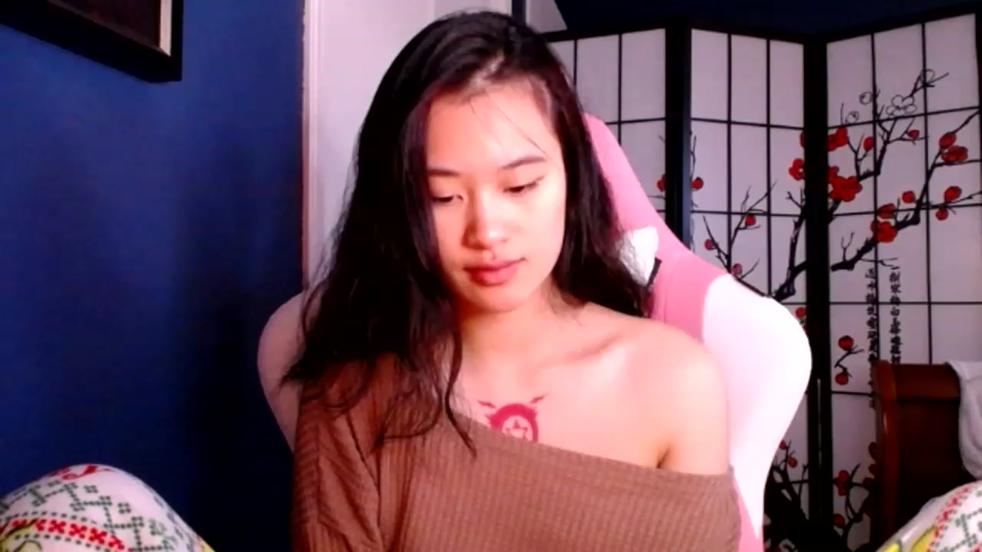 Gallery image thumbnail from nemukkonyago's myfreecams stream on, 01/04/2023, 19:50 image 14 of 20