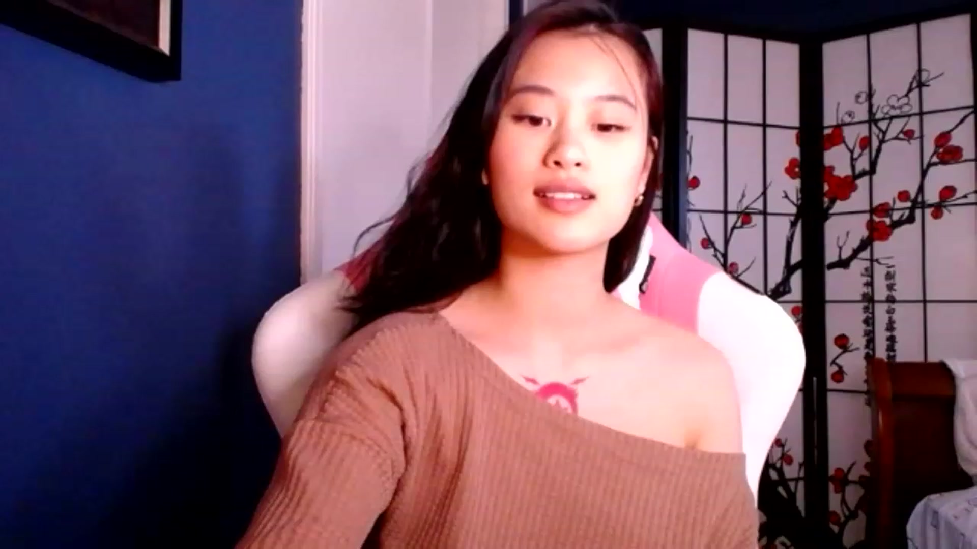 Gallery image thumbnail from nemukkonyago's myfreecams stream on, 01/04/2023, 19:50 image 11 of 20