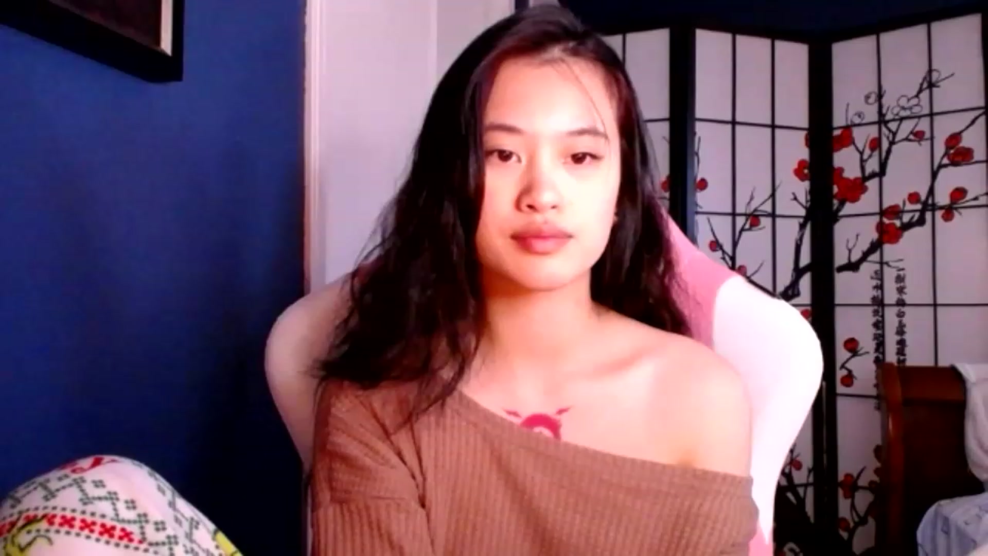 Gallery image thumbnail from nemukkonyago's myfreecams stream on, 01/04/2023, 19:50 image 13 of 20