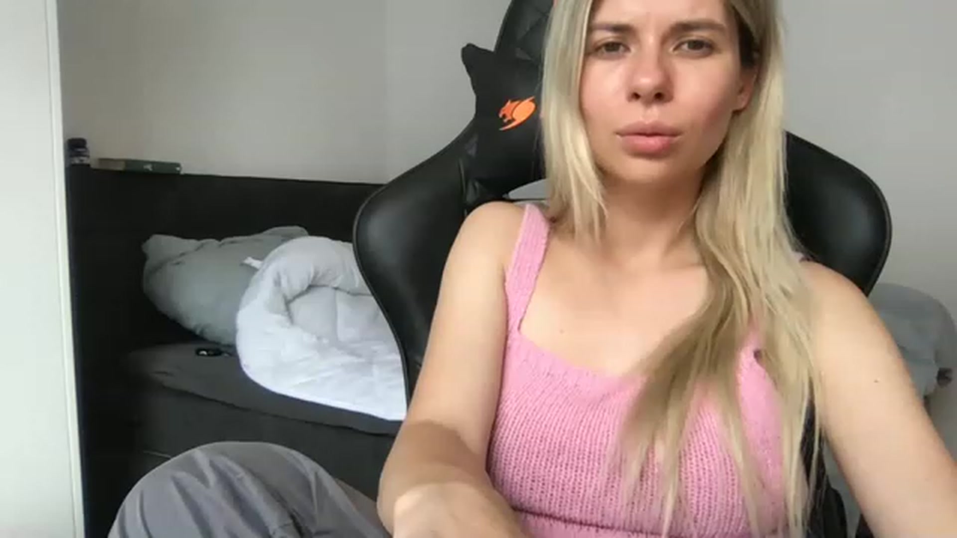Gallery image thumbnail from neverinmylife's myfreecams stream on, 07/03/2023, 17:54 image 15 of 20