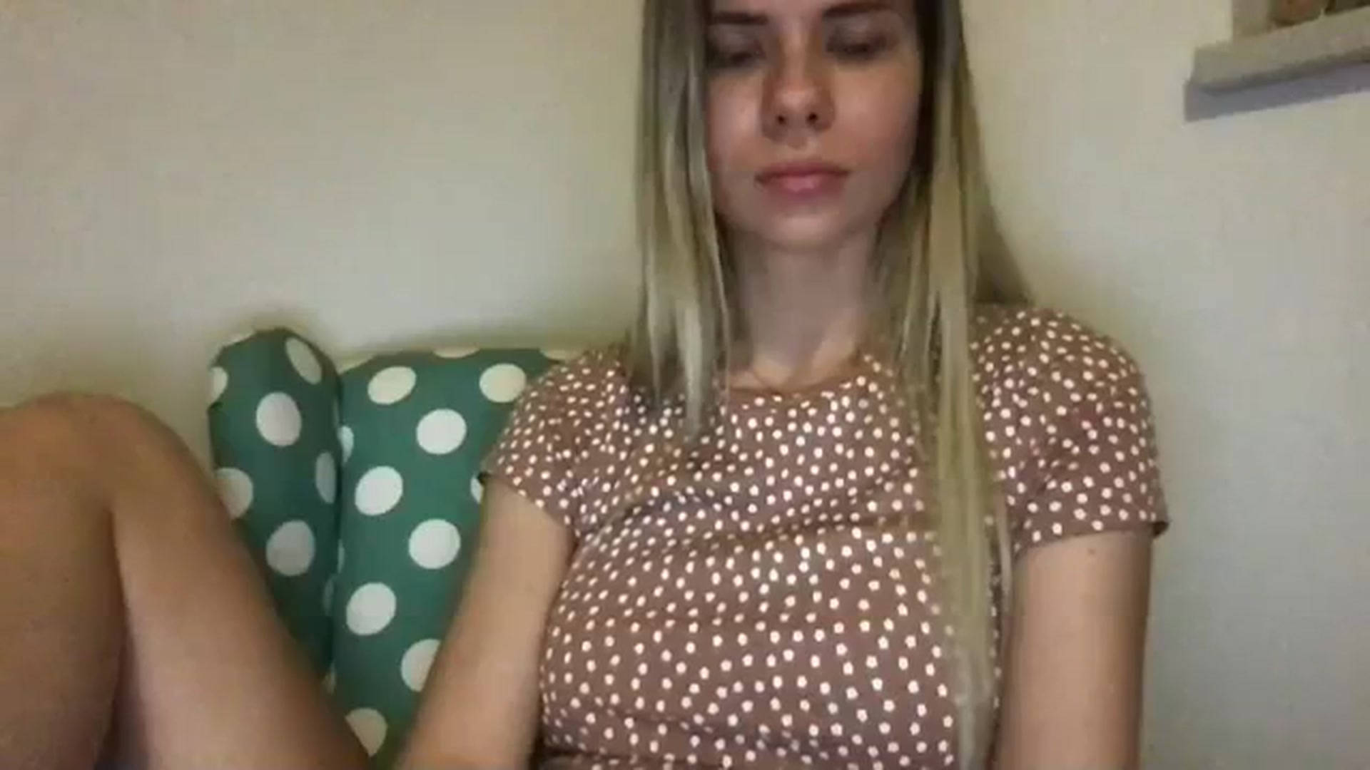 Gallery image thumbnail from neverinmylife's myfreecams stream on, 12/10/2023, 15:41 image 18 of 20