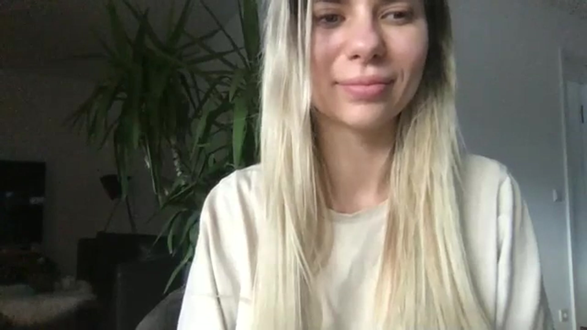 Gallery image thumbnail from neverinmylife's myfreecams stream on, 12/11/2023, 14:44 image 18 of 20