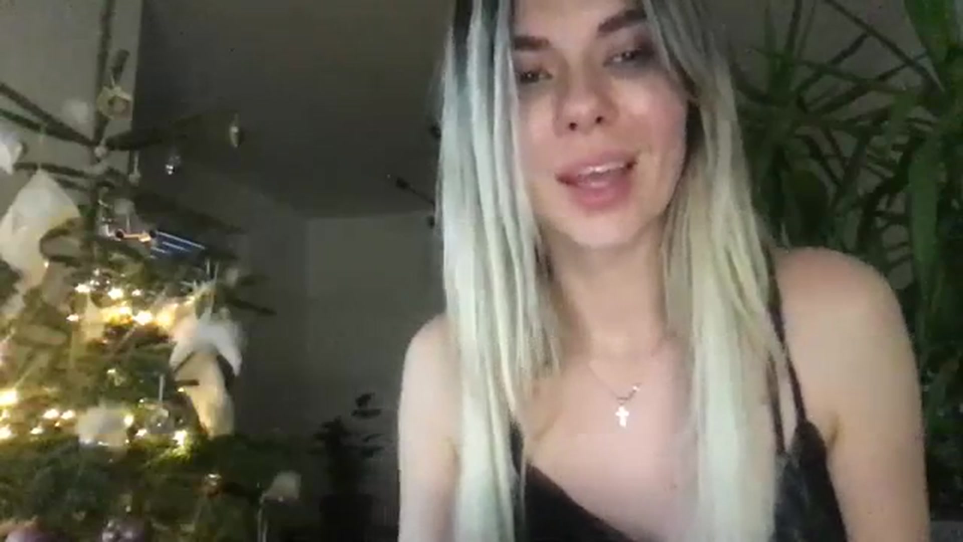Gallery image thumbnail from neverinmylife's myfreecams stream on, 12/12/2023, 14:45 image 7 of 20