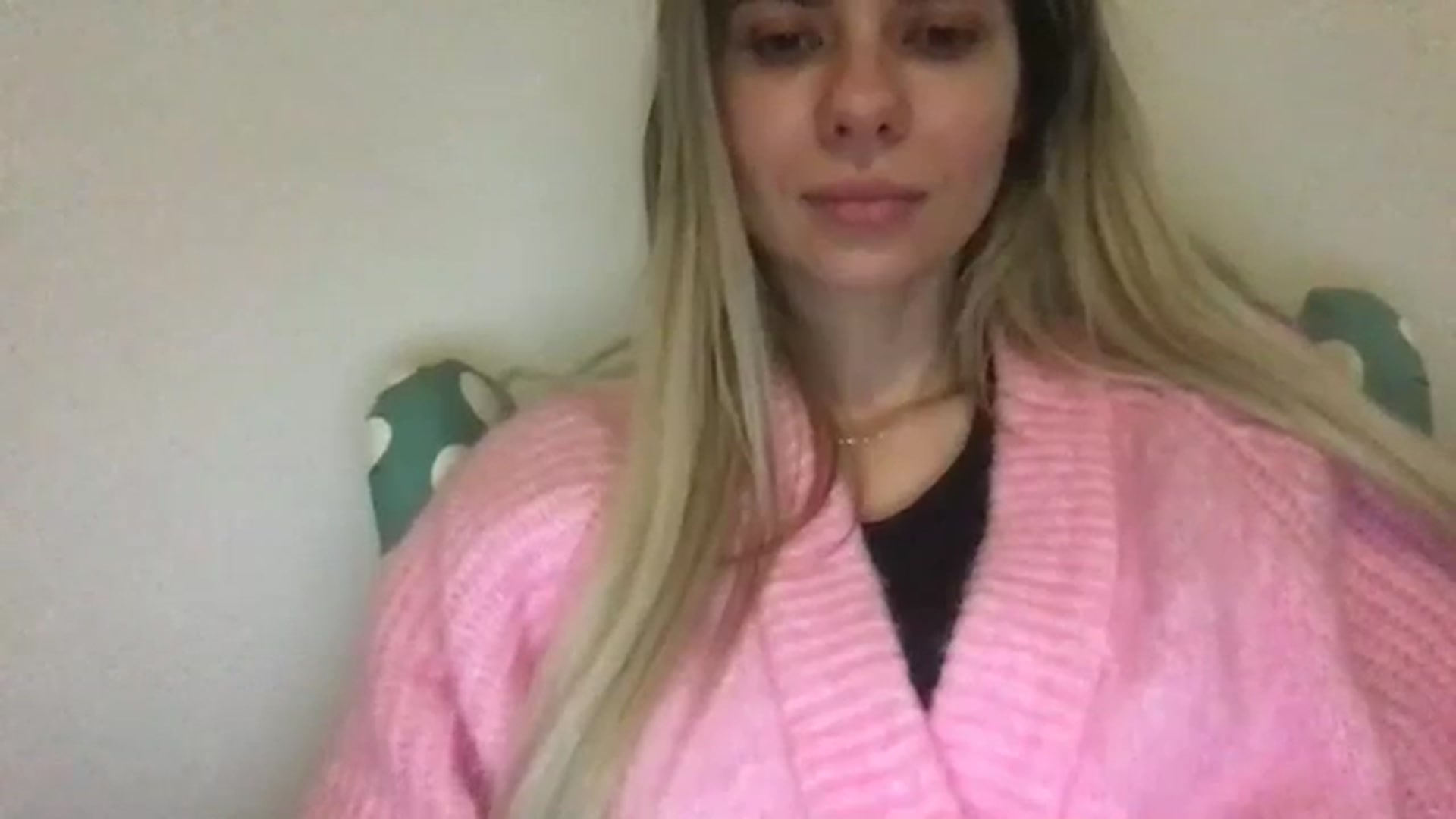 Gallery image thumbnail from neverinmylife's myfreecams stream on, 12/19/2023, 14:45 image 10 of 20