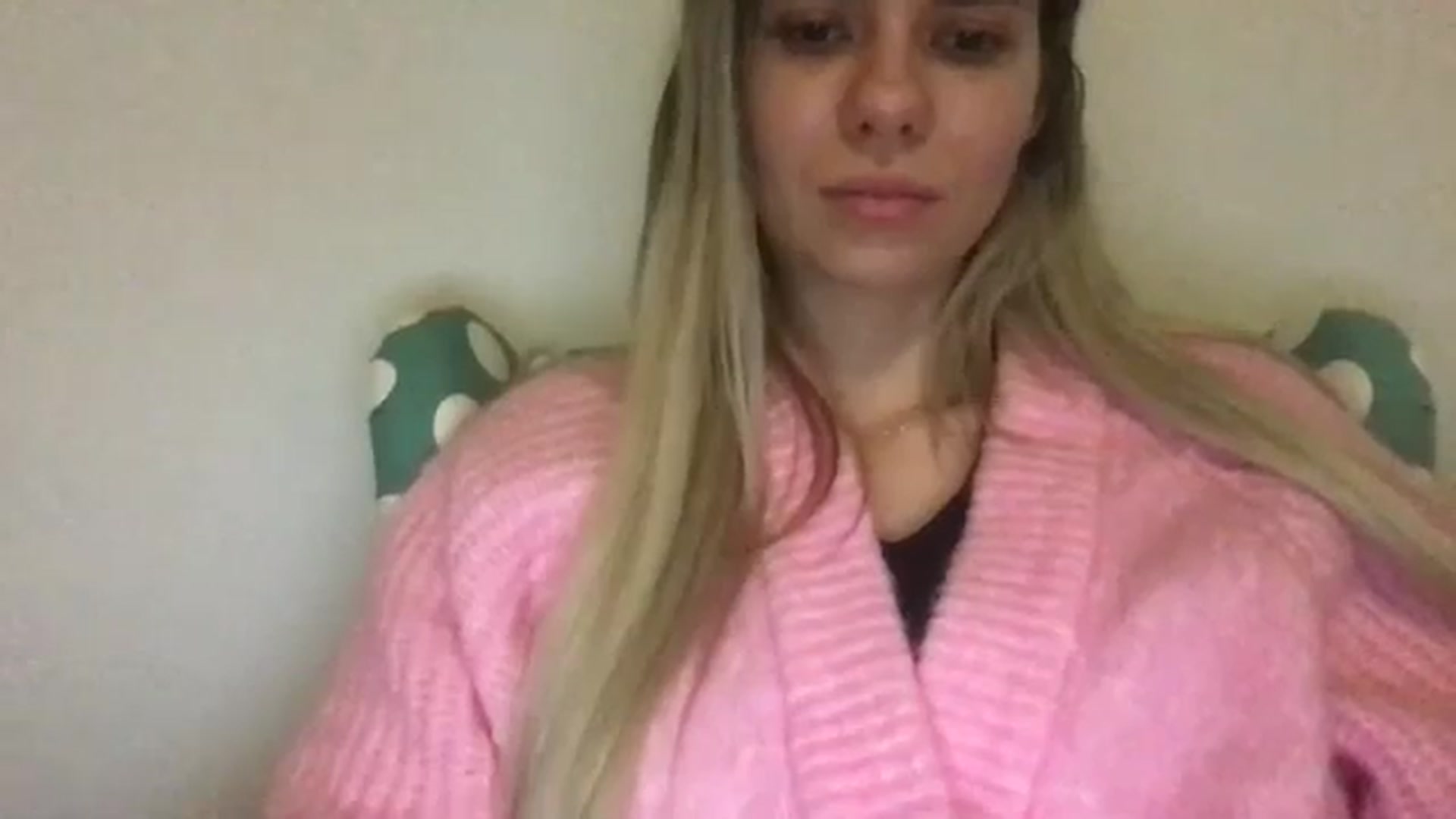 Gallery image thumbnail from neverinmylife's myfreecams stream on, 12/19/2023, 14:45 image 14 of 20