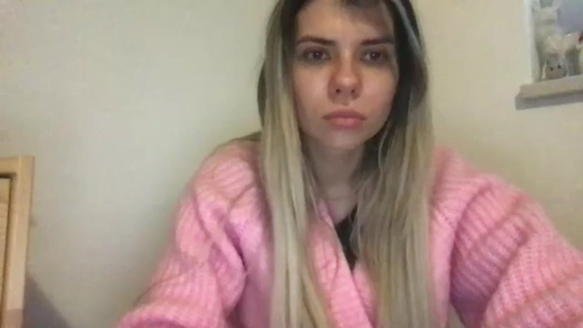 Gallery image thumbnail from neverinmylife's myfreecams stream on, 12/19/2023, 14:45 image 4 of 20