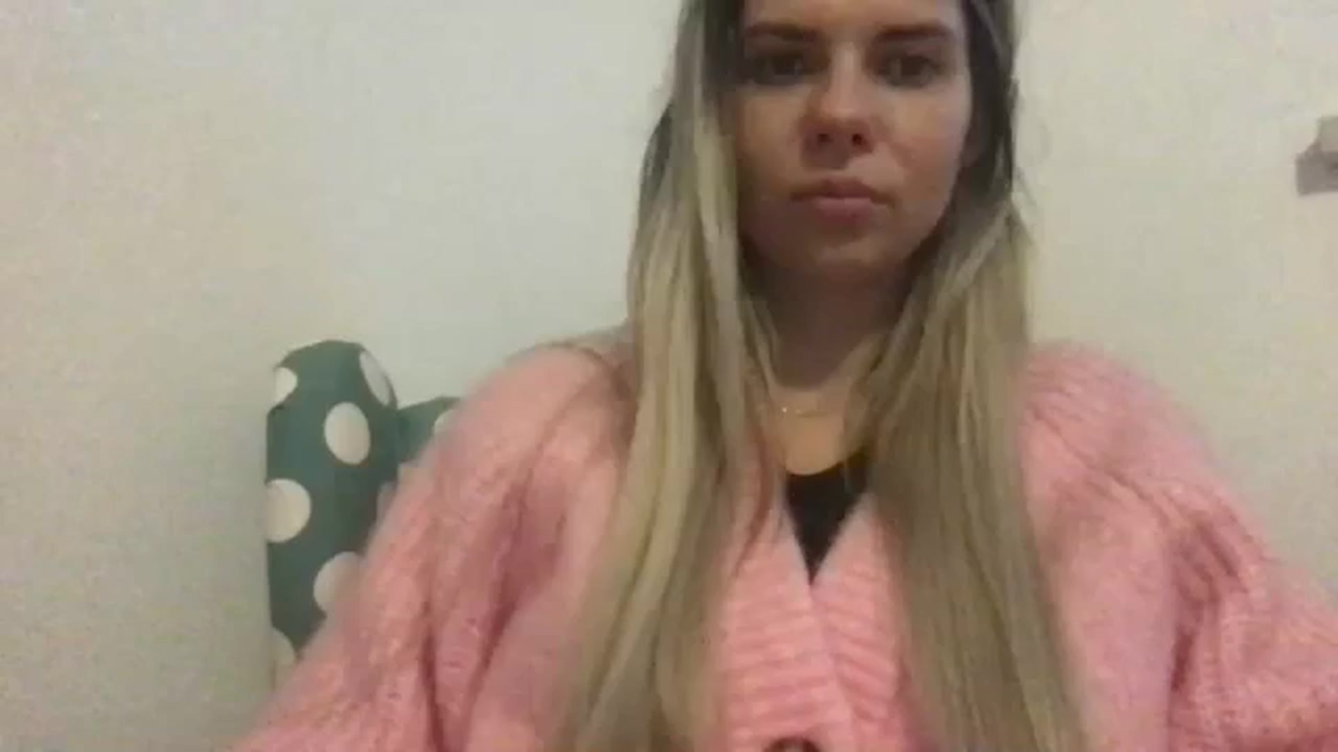 Gallery image thumbnail from neverinmylife's myfreecams stream on, 12/19/2023, 14:45 image 5 of 20