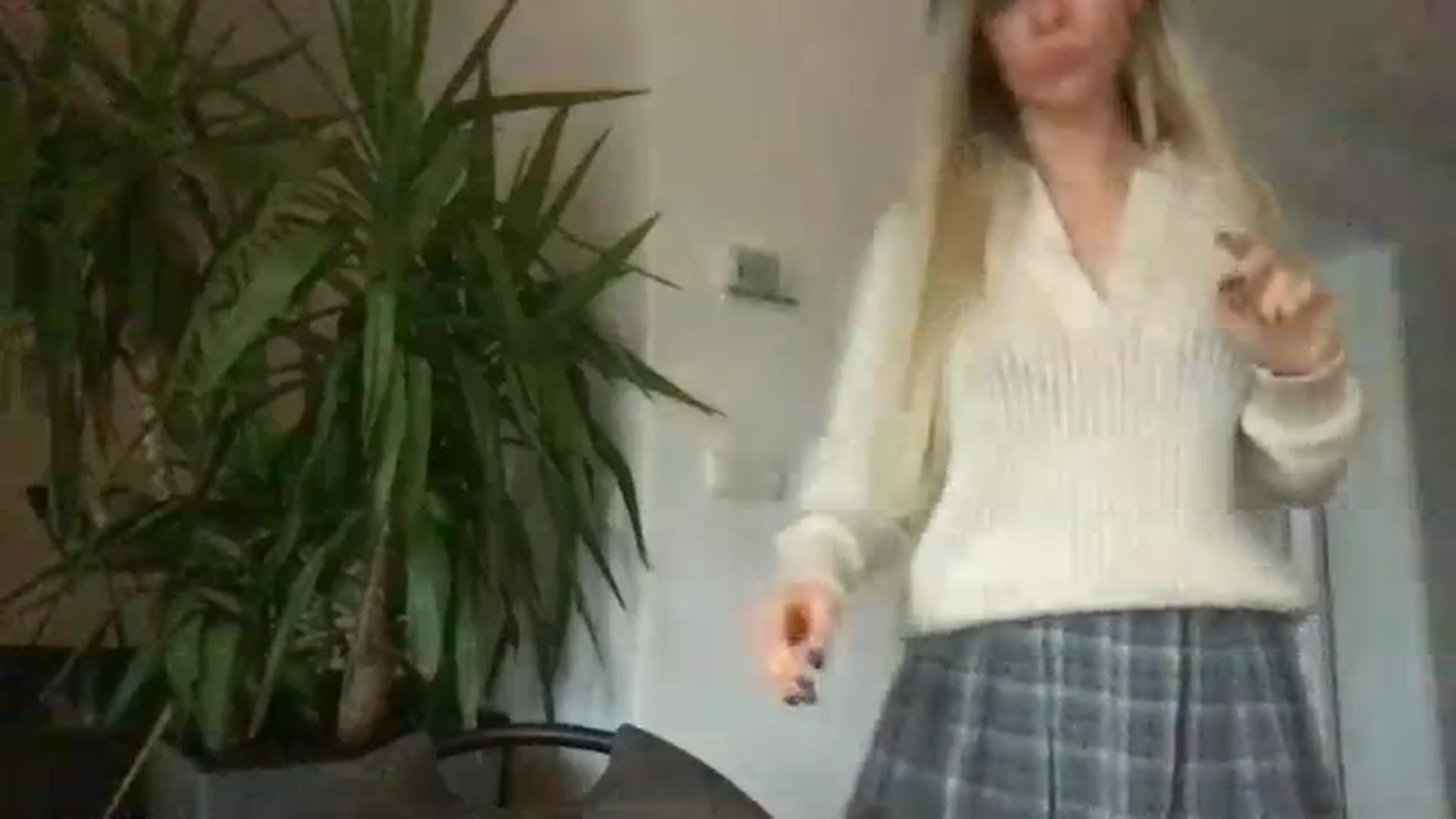 Gallery image thumbnail from neverinmylife's myfreecams stream on, 12/21/2023, 14:02 image 19 of 20
