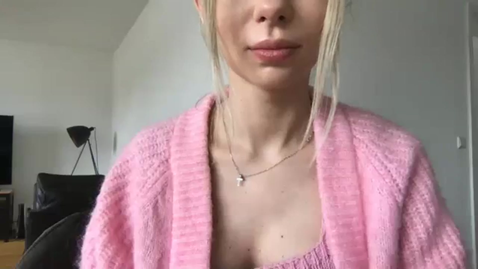 Gallery image thumbnail from neverinmylife's myfreecams stream on, 03/17/2024, 12:53 image 20 of 20