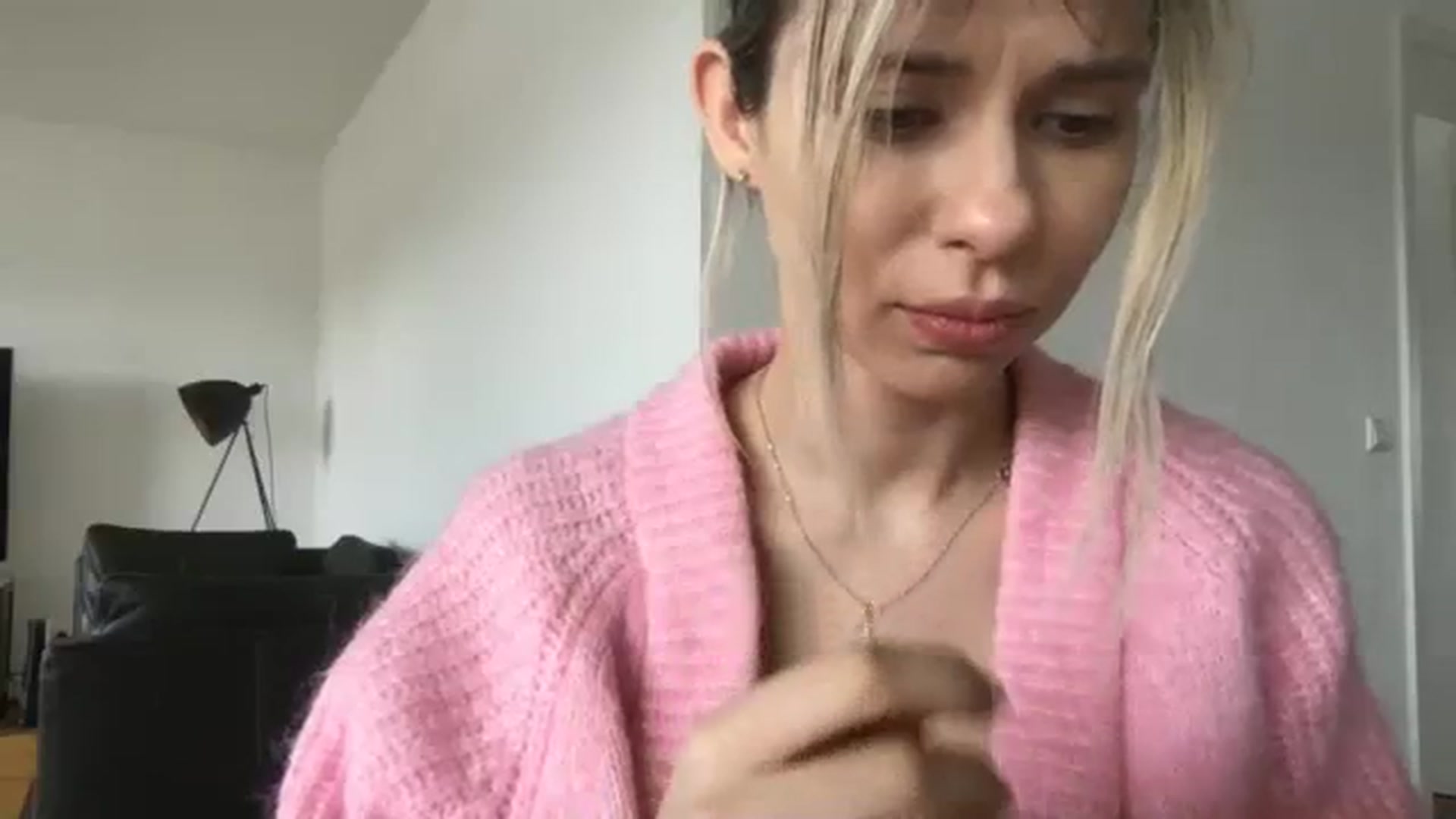 Gallery image thumbnail from neverinmylife's myfreecams stream on, 03/17/2024, 12:53 image 8 of 20