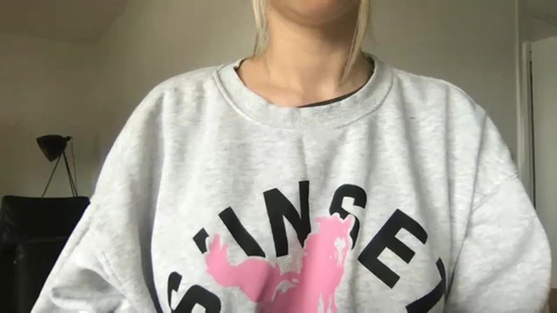 Gallery image thumbnail from neverinmylife's myfreecams stream on, 03/19/2024, 14:05 image 15 of 20