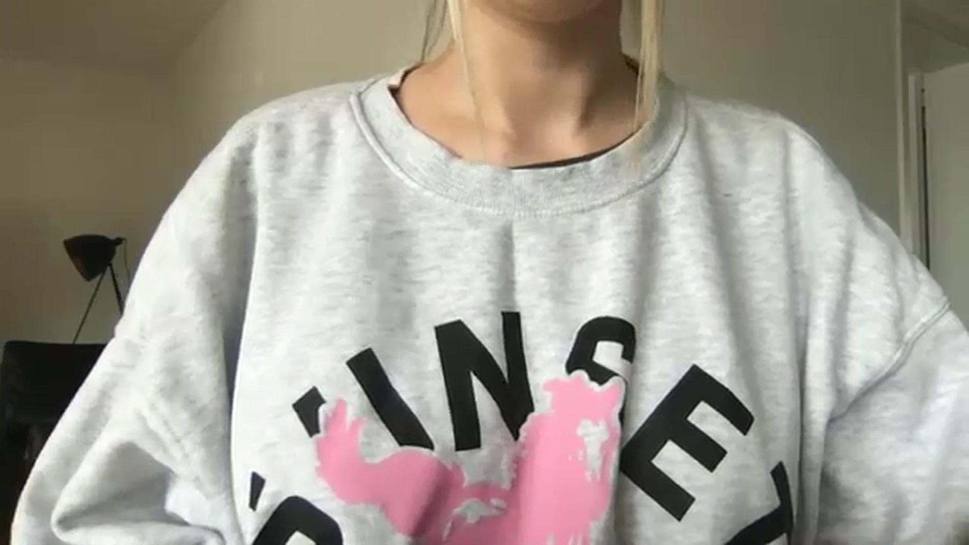 Gallery image thumbnail from neverinmylife's myfreecams stream on, 03/19/2024, 14:05 image 12 of 20