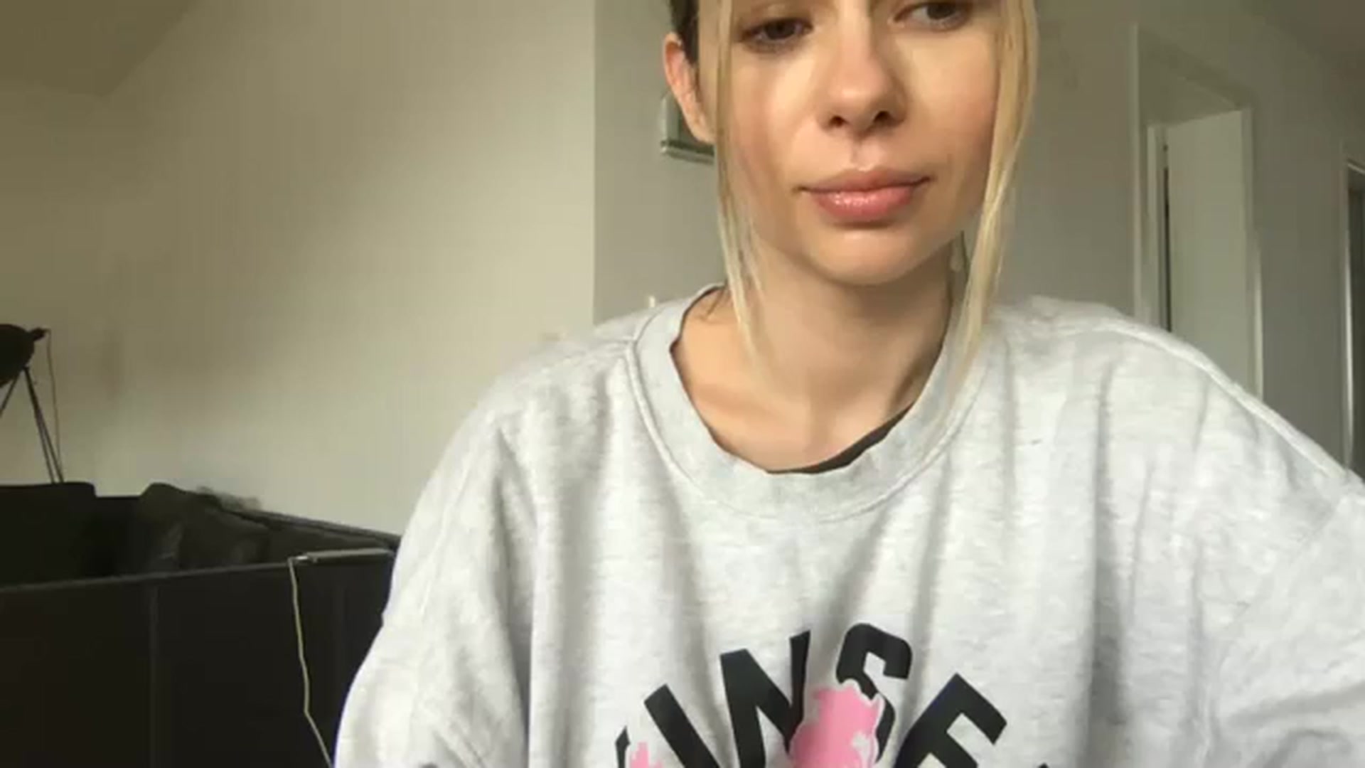 Gallery image thumbnail from neverinmylife's myfreecams stream on, 03/19/2024, 14:05 image 1 of 20