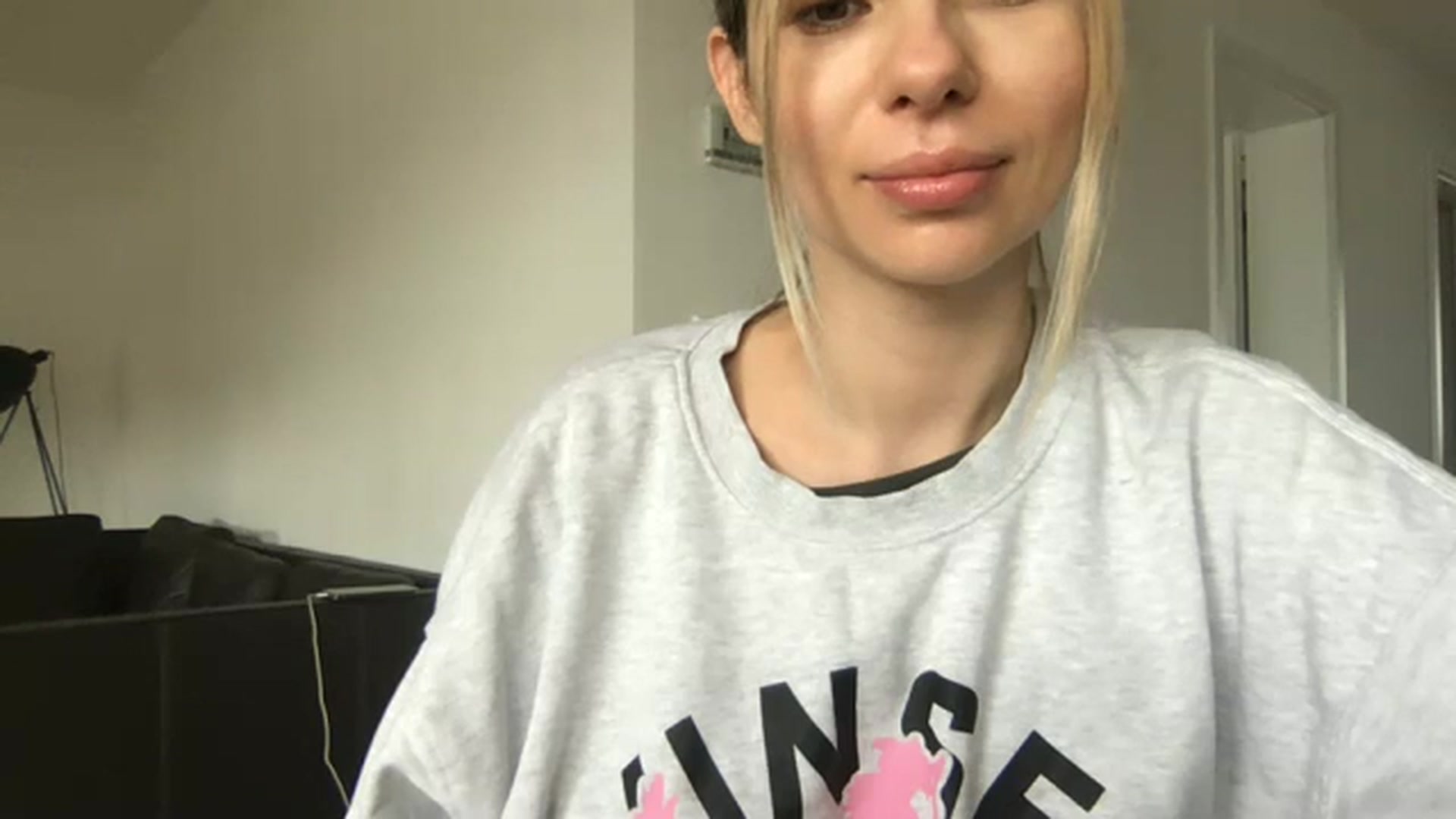 Gallery image thumbnail from neverinmylife's myfreecams stream on, 03/19/2024, 14:05 image 2 of 20