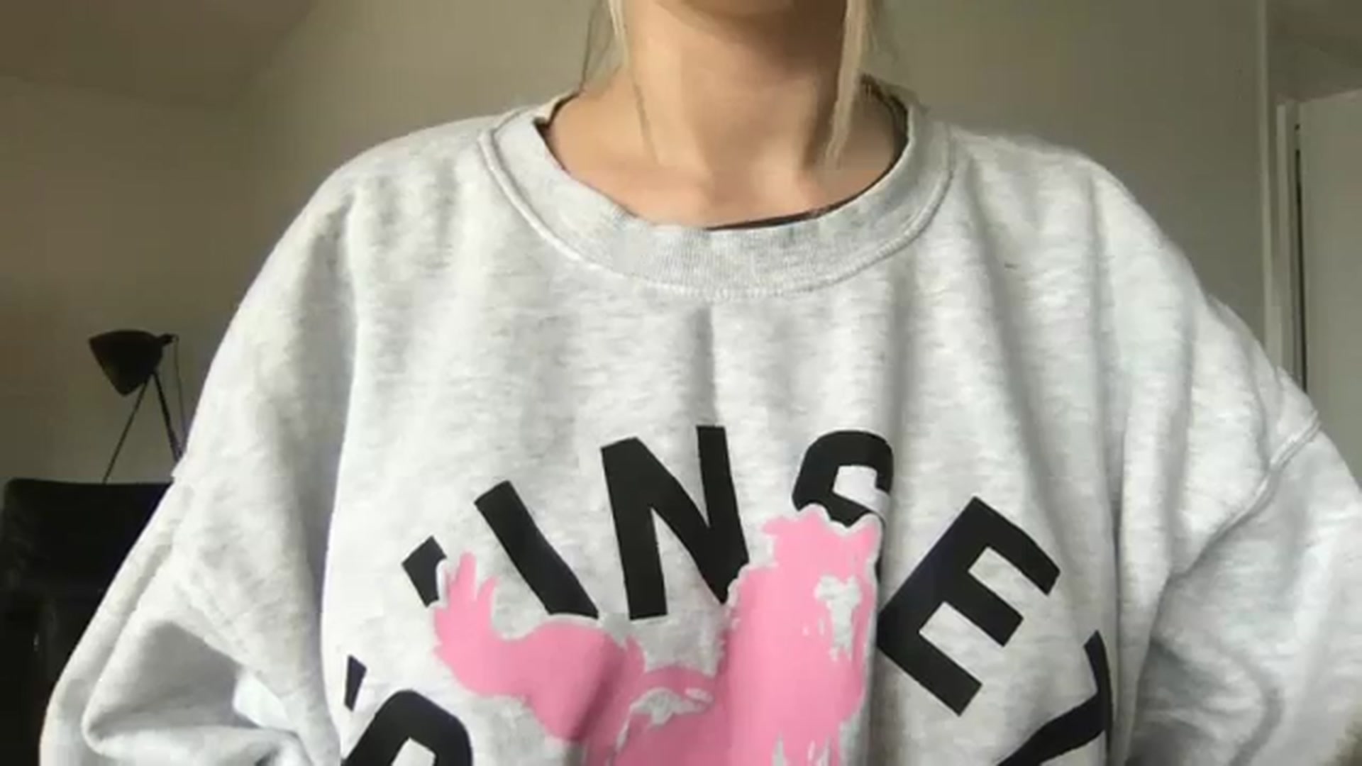 Gallery image thumbnail from neverinmylife's myfreecams stream on, 03/19/2024, 14:05 image 11 of 20