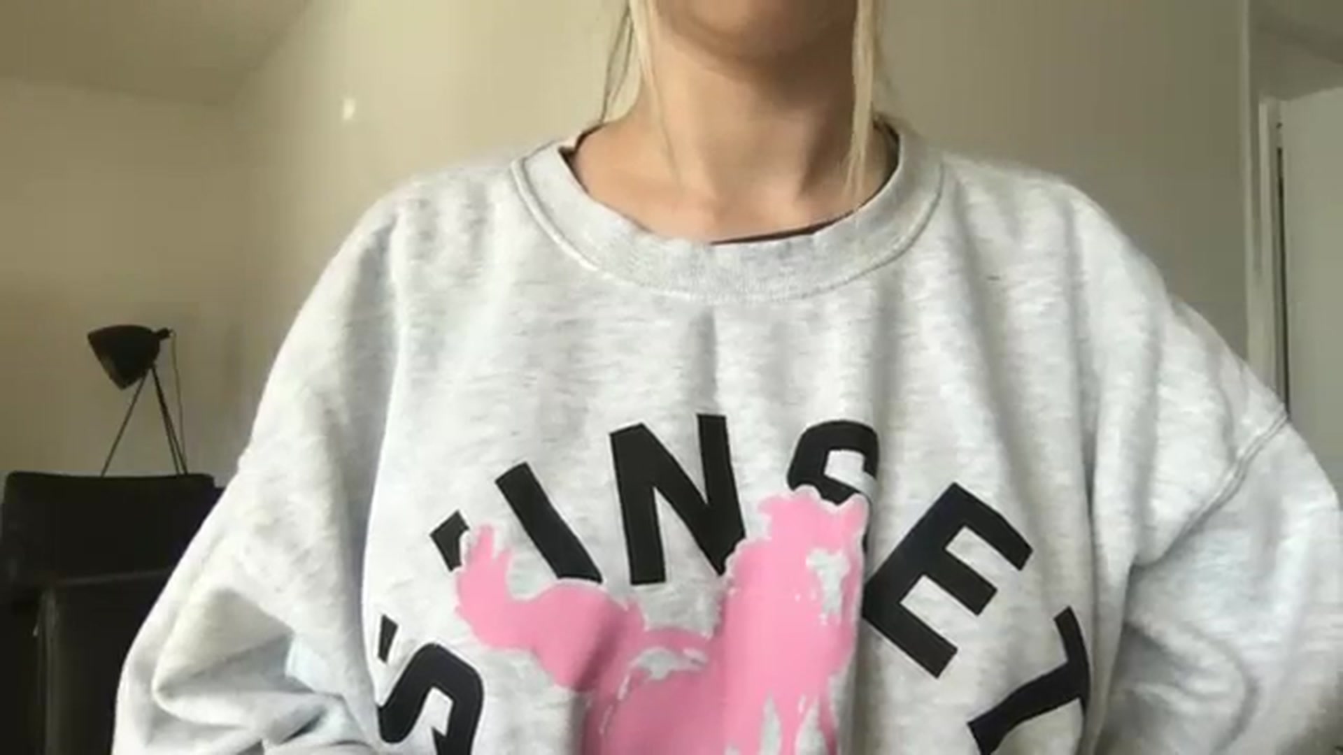 Gallery image thumbnail from neverinmylife's myfreecams stream on, 03/19/2024, 14:05 image 10 of 20