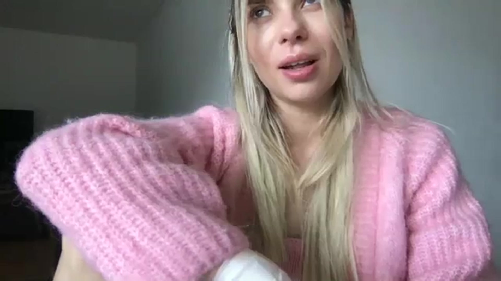 Gallery image thumbnail from neverinmylife's myfreecams stream on, 03/22/2024, 11:58 image 9 of 20