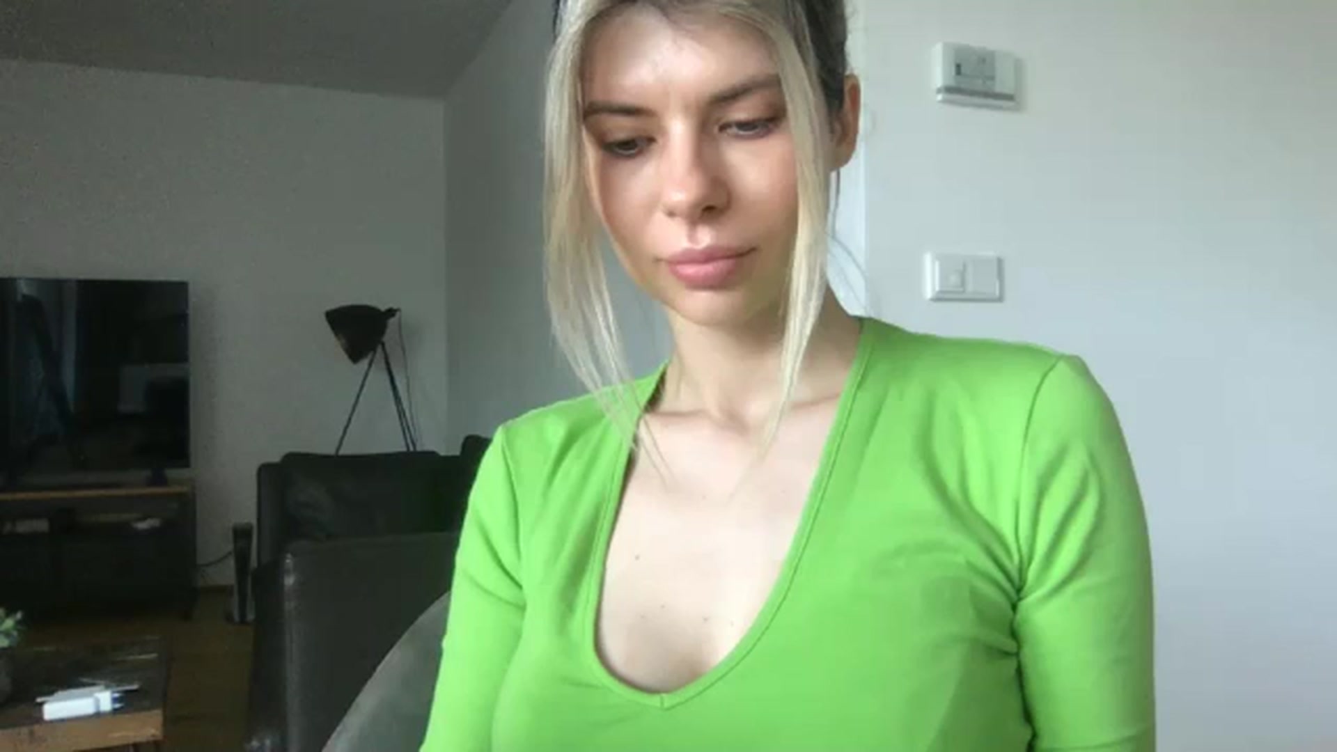 Gallery image thumbnail from neverinmylife's myfreecams stream on, 04/29/2024, 09:50 image 2 of 20