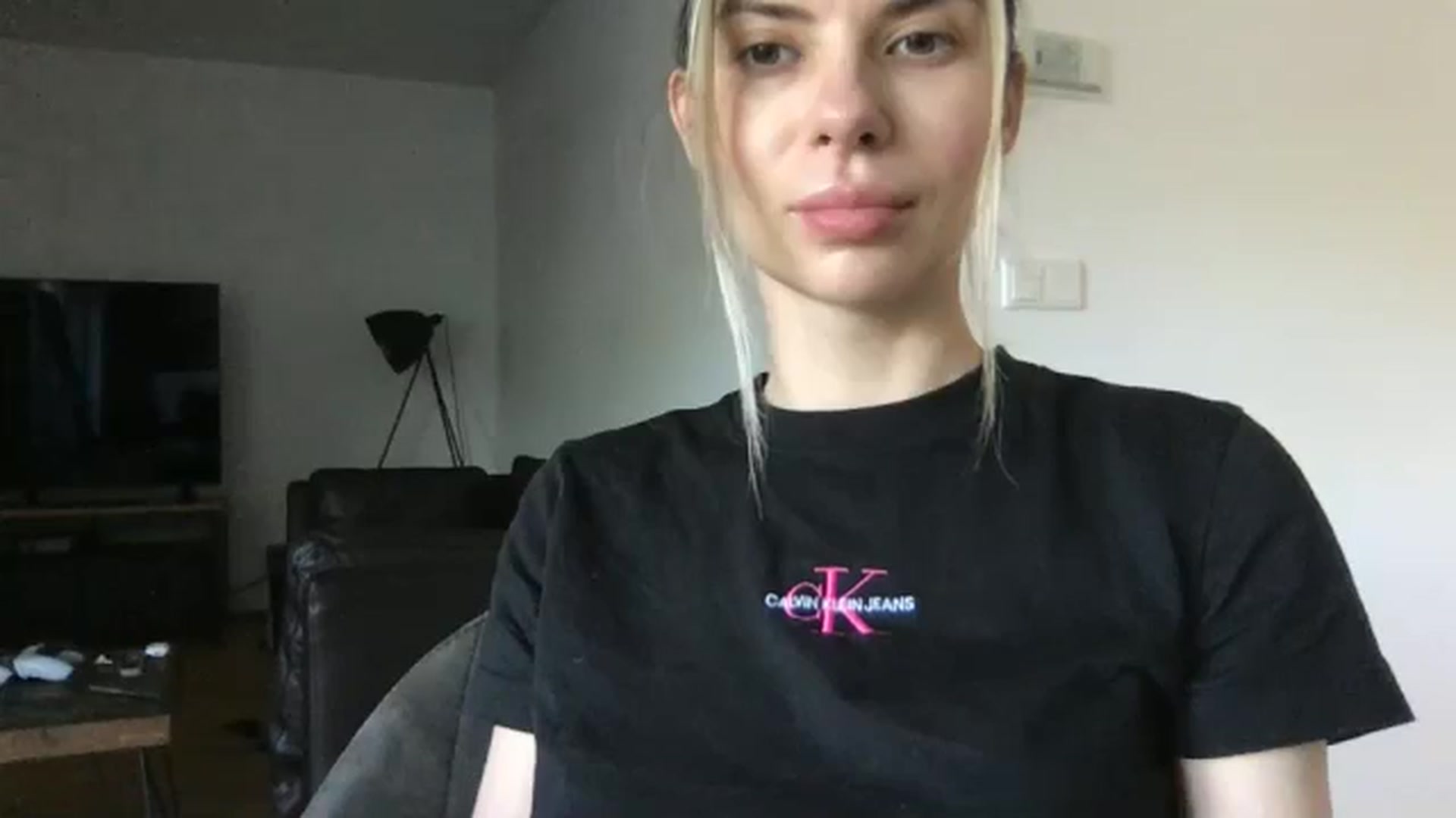 Gallery image thumbnail from neverinmylife's myfreecams stream on, 05/02/2024, 09:38 image 3 of 20