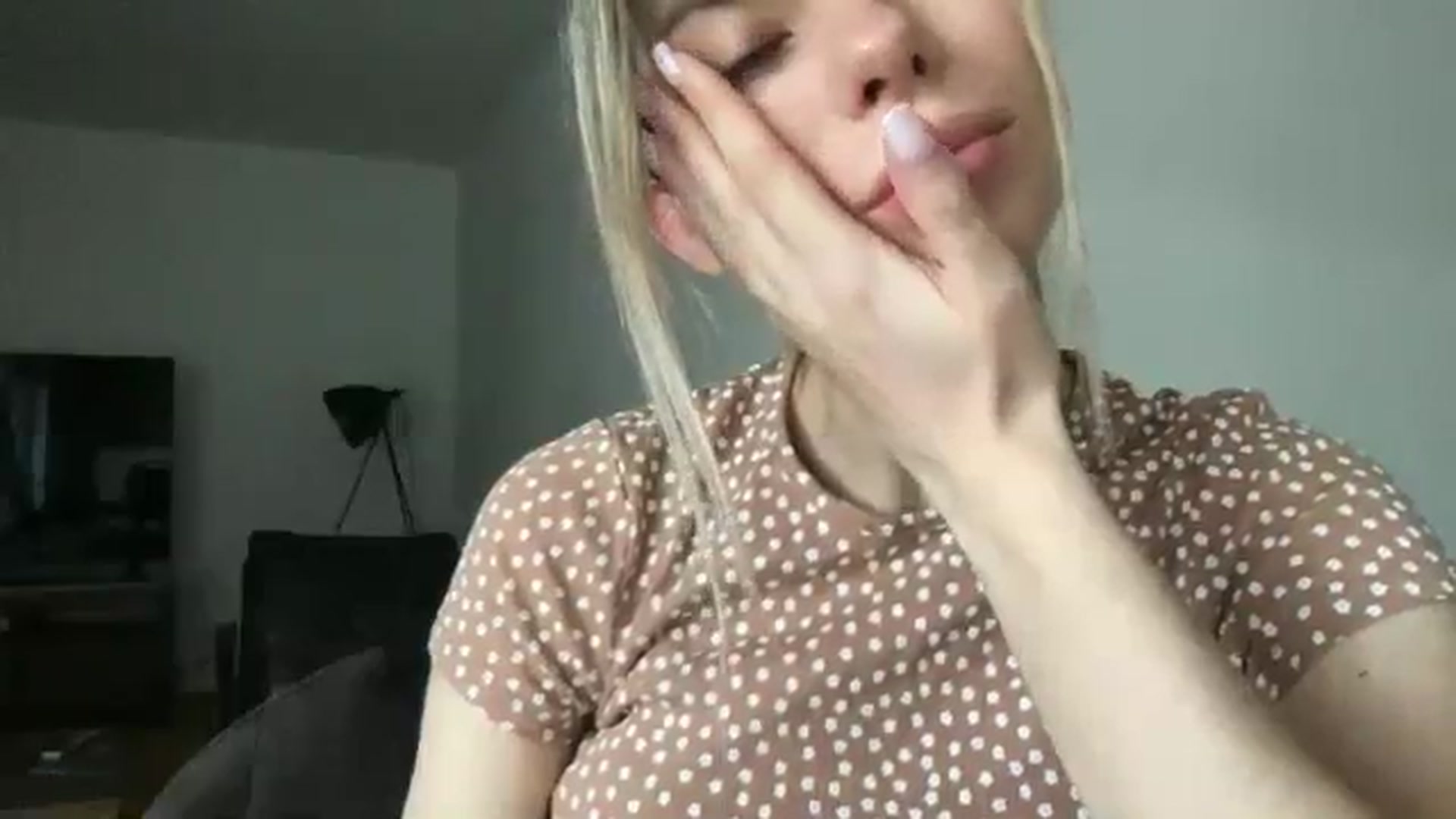 Gallery image thumbnail from neverinmylife's myfreecams stream on, 05/03/2024, 10:31 image 19 of 20