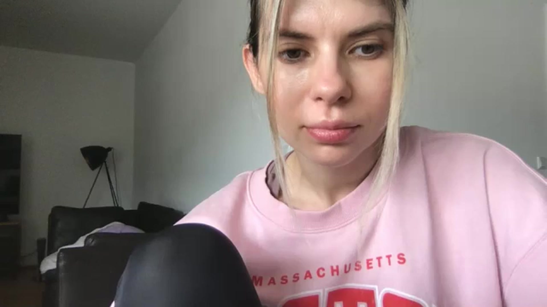 Gallery image thumbnail from neverinmylife's myfreecams stream on, 05/06/2024, 12:43 image 10 of 20