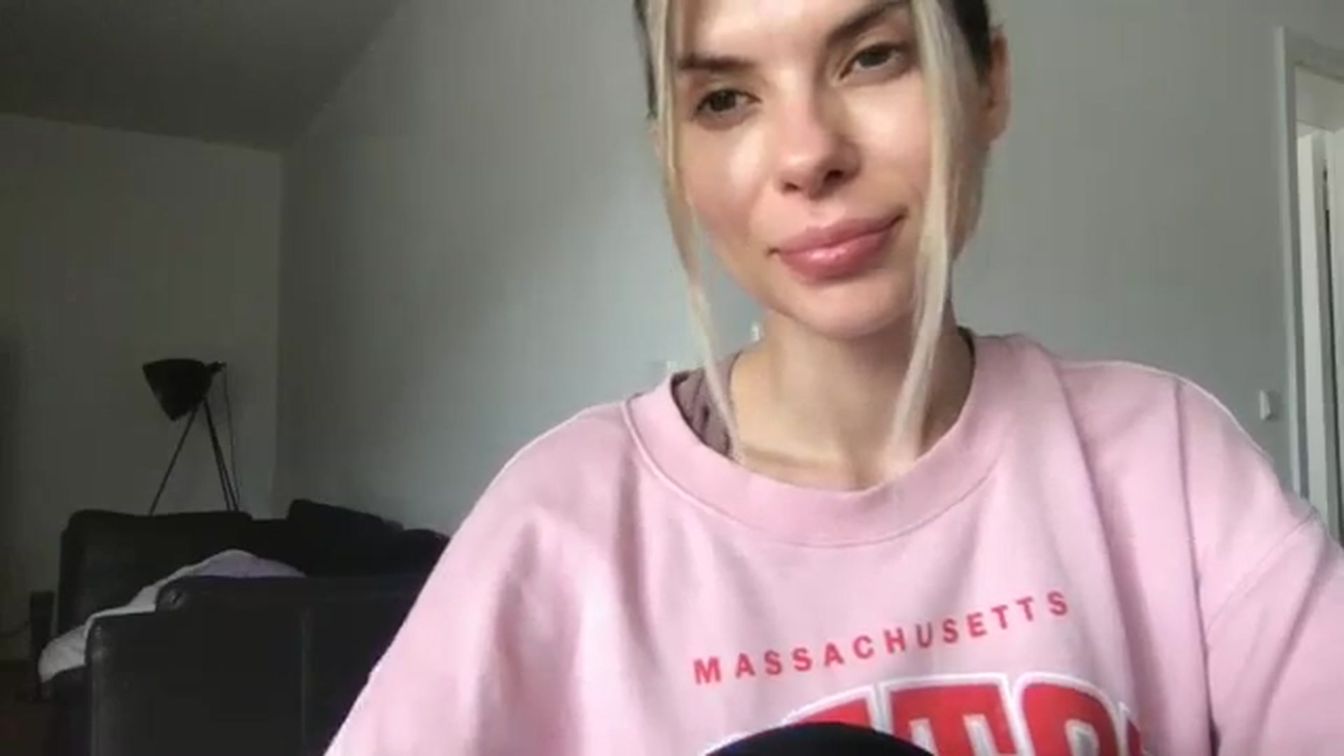 Gallery image thumbnail from neverinmylife's myfreecams stream on, 05/06/2024, 12:43 image 12 of 20