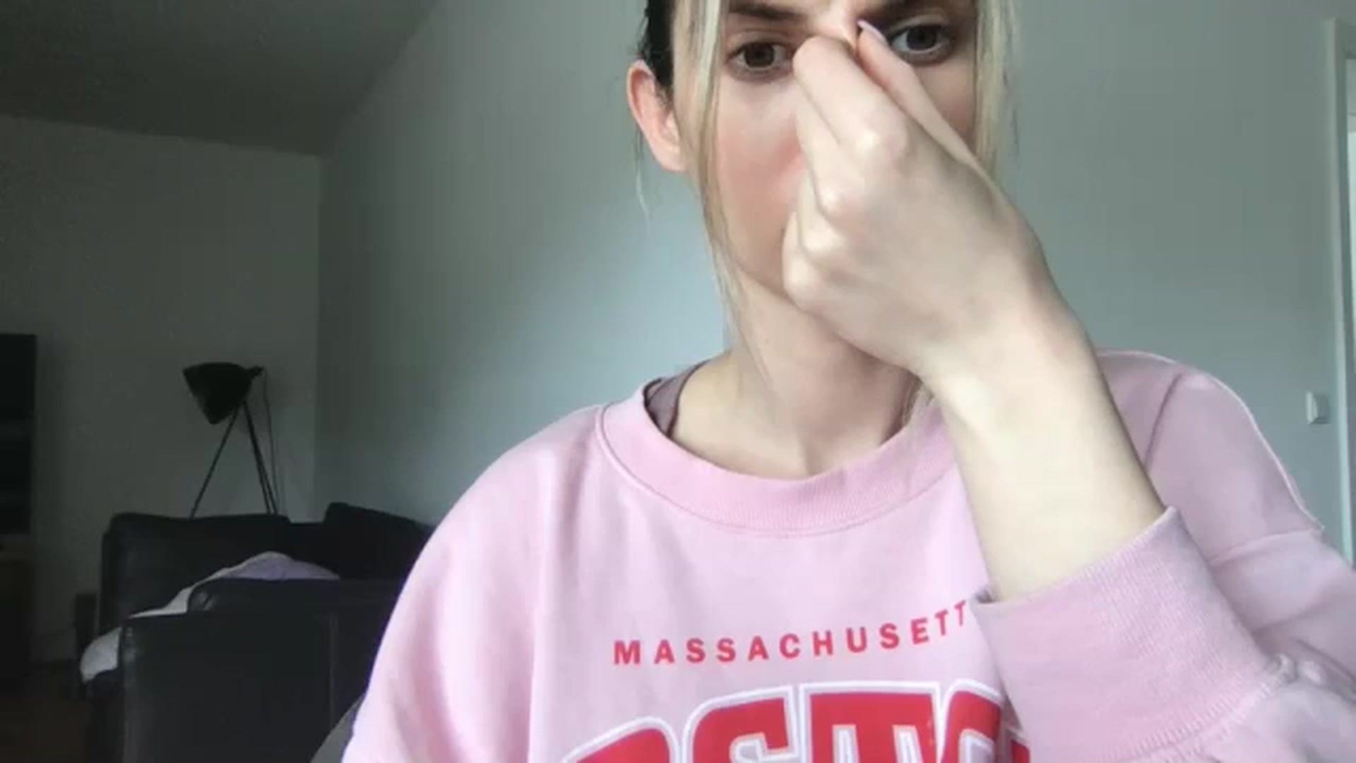 Gallery image thumbnail from neverinmylife's myfreecams stream on, 05/06/2024, 12:43 image 3 of 20