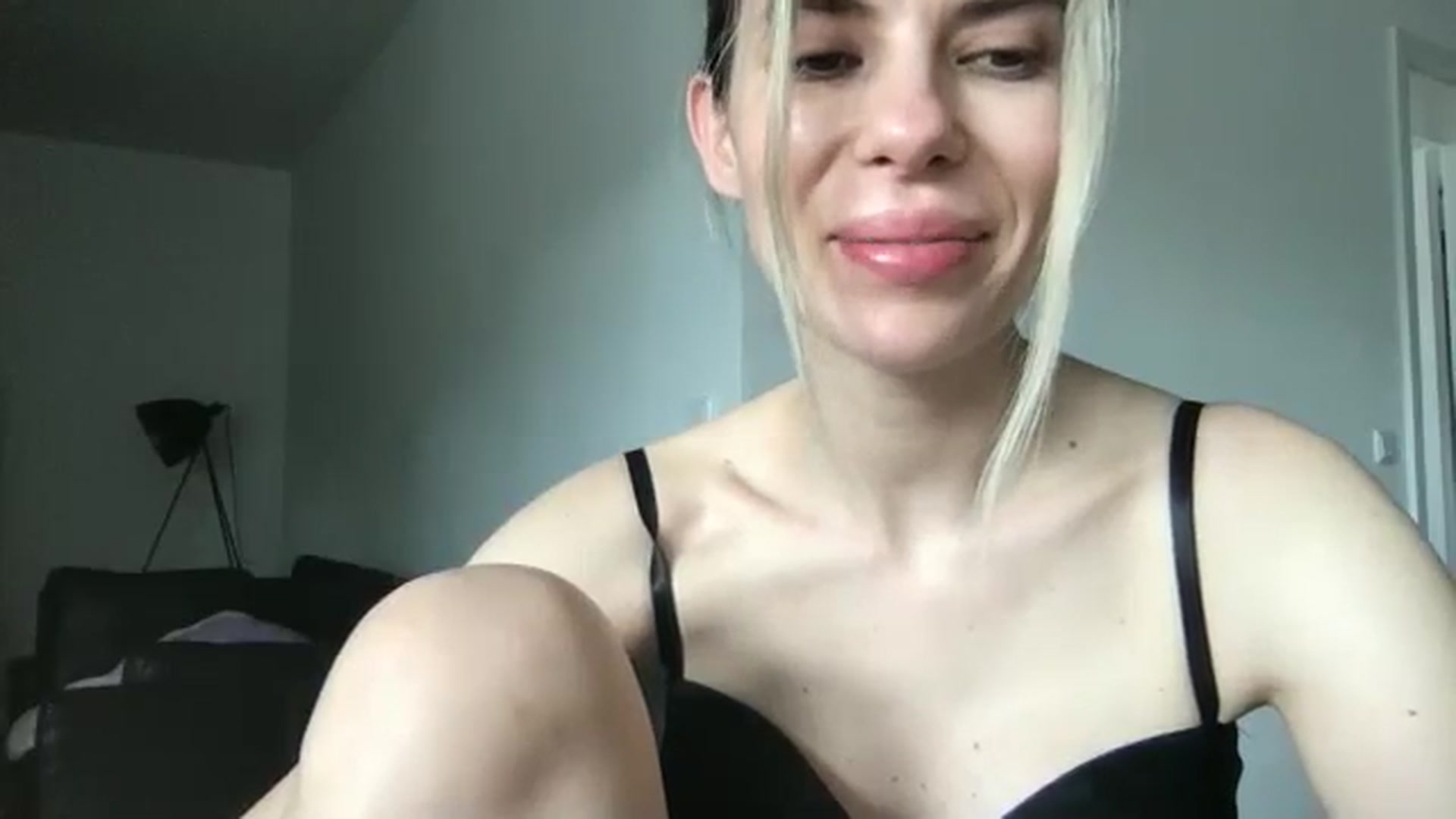 Gallery image thumbnail from neverinmylife's myfreecams stream on, 05/06/2024, 13:48 image 13 of 20
