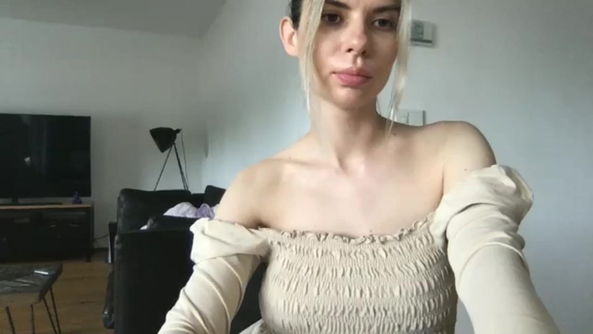 Gallery image thumbnail from neverinmylife's myfreecams stream on, 05/07/2024, 08:39 image 7 of 20