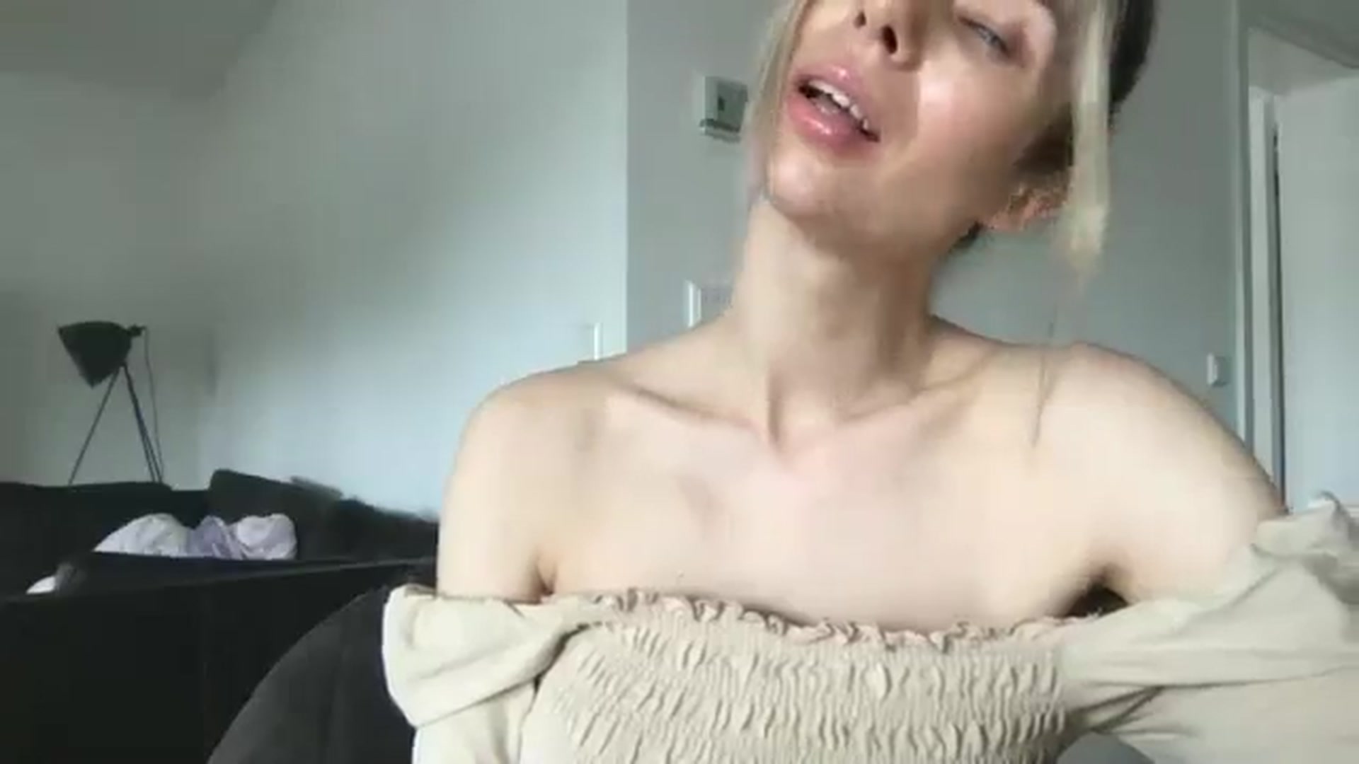 Gallery image thumbnail from neverinmylife's myfreecams stream on, 05/07/2024, 09:20 image 5 of 20