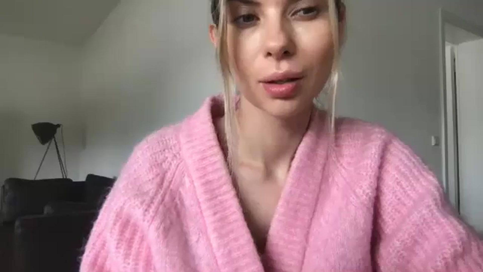 Gallery image thumbnail from neverinmylife's myfreecams stream on, 05/07/2024, 11:34 image 16 of 20