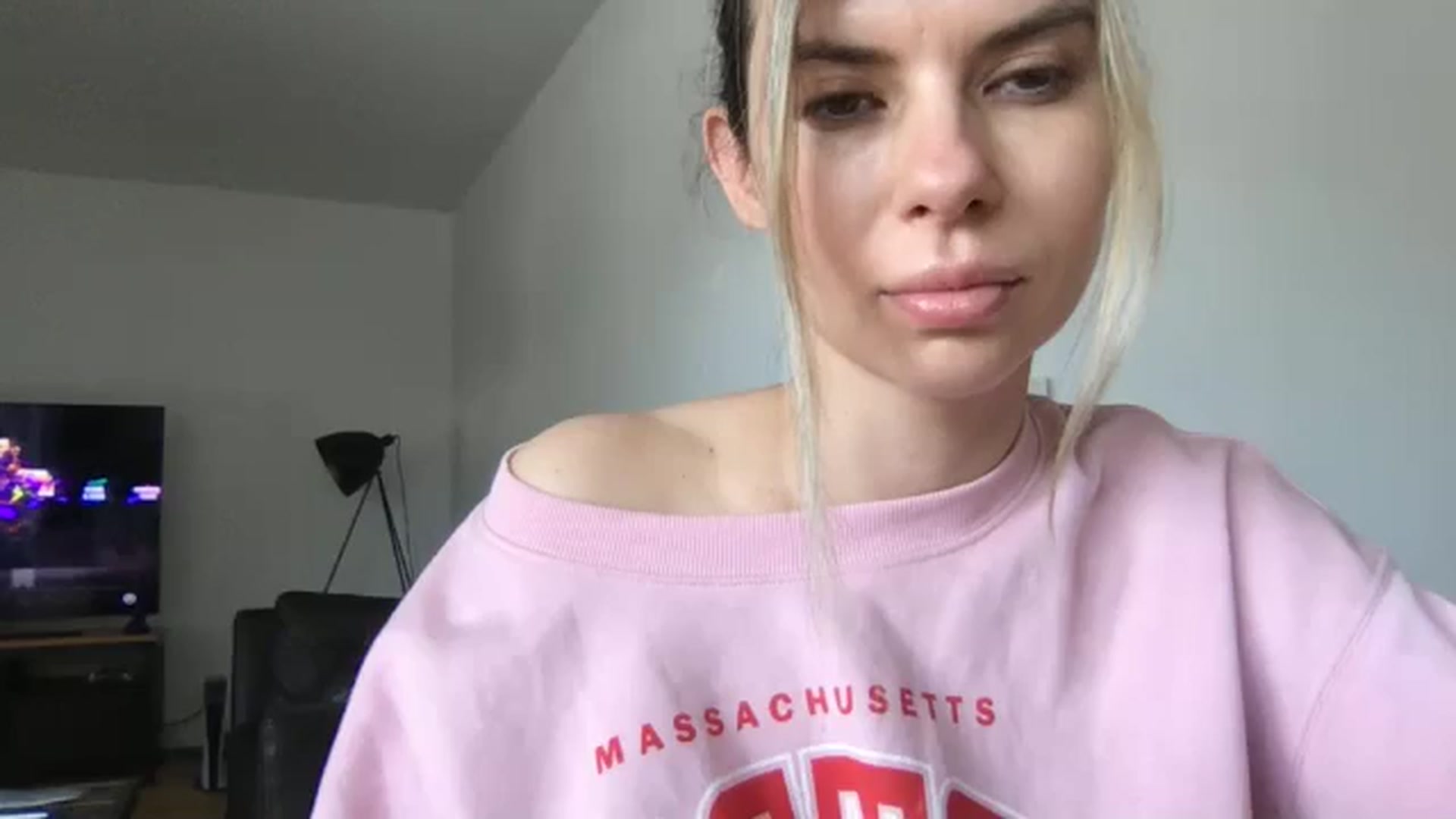 Gallery image thumbnail from neverinmylife's myfreecams stream on, 05/14/2024, 12:31 image 5 of 20