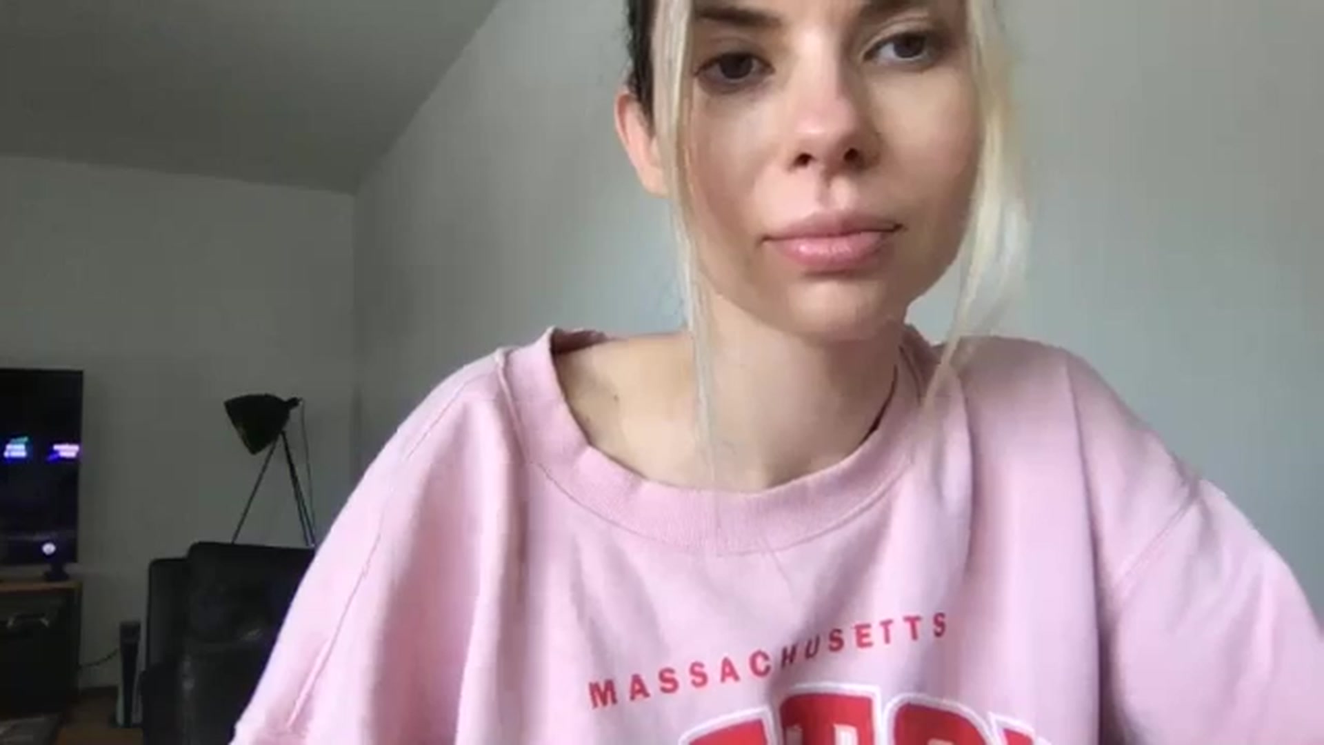 Gallery image thumbnail from neverinmylife's myfreecams stream on, 05/14/2024, 12:31 image 3 of 20
