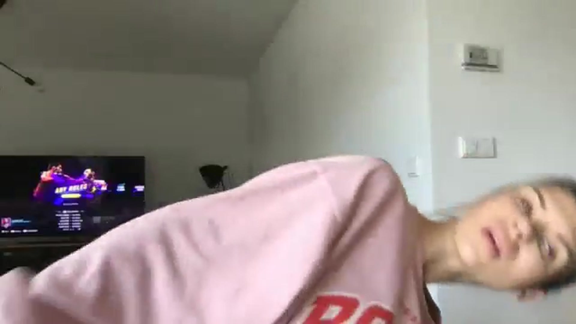 Gallery image thumbnail from neverinmylife's myfreecams stream on, 05/14/2024, 12:31 image 10 of 20